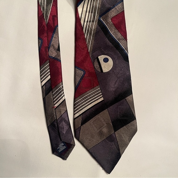 David Taylor Polyester Four‎ Inch Black Grey Burgandy Tie - Picture 1 of 3